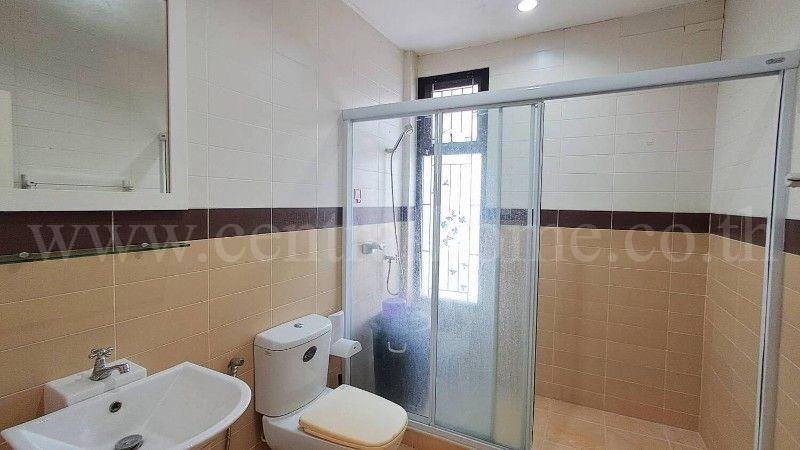 รูป บ้านแฝด ร็อคการ์เด้นท์ แอร์พอร์ต เฟส 2 สำหรับซื้อลงทุนรีโนเวท ถูกสุดในโครงการ - รูปที่ 17/20
