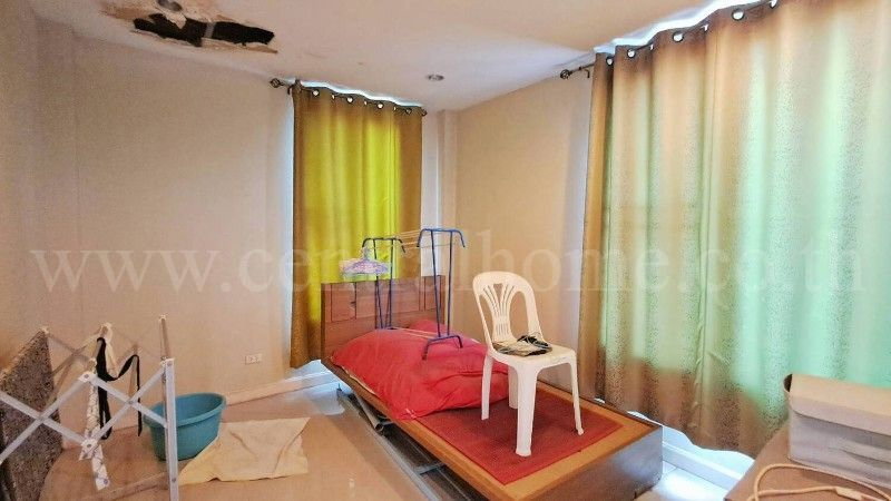 รูป บ้านแฝด ร็อคการ์เด้นท์ แอร์พอร์ต เฟส 2 สำหรับซื้อลงทุนรีโนเวท ถูกสุดในโครงการ - รูปที่ 11/20