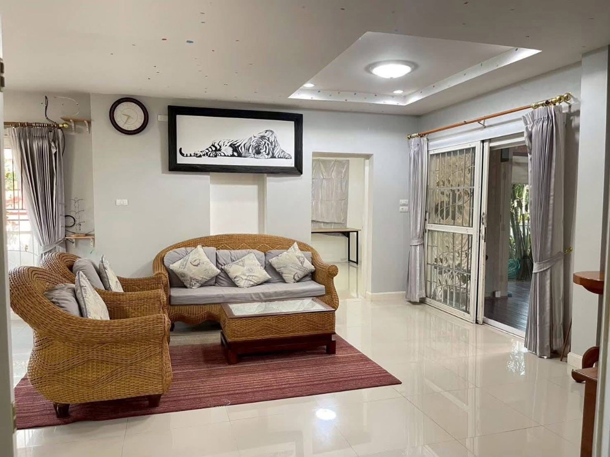รูป บ้านให้เช่า หมู่บ้านอรสิริน 3 แถว4 แยกหลุยส์. 4ห้องนอน 4 ห้องน้ำ - รูปที่ 9/13