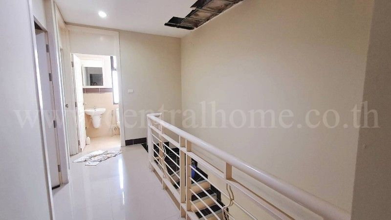 รูป บ้านแฝด ร็อคการ์เด้นท์ แอร์พอร์ต เฟส 2 สำหรับซื้อลงทุนรีโนเวท ถูกสุดในโครงการ - รูปที่ 19/20