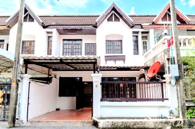 Townhouses for rent Thailand Cultural Centre  : Pracharat Bamphen 9-22 Townhouse for rent, 2 floors, 4 bedrooms, 2 bathrooms, near MRT Huai Khwang, 2.2 km., 26 sq m., 204 sq m., KIS International