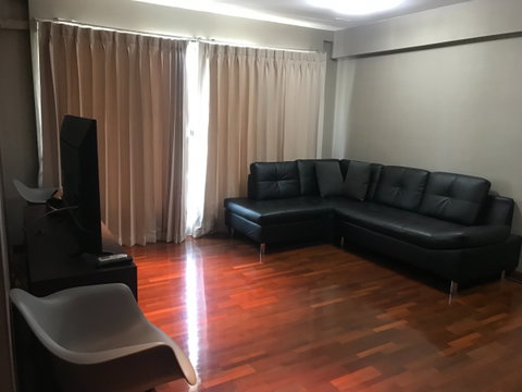 For Rent -2BR Navin Court in CBD- Close to PloenChit BTS Station, with 1 reserved parking