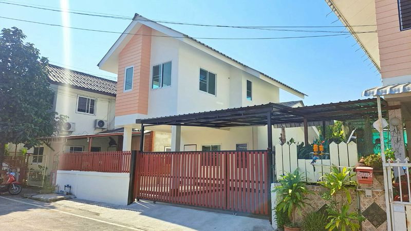 รูป รีโนเวทใหม่ทั้งหลัง! บ้านขวัญเวียง สันกำแพง ราคาหลักล้านต้นๆ 🏡✨ - รูปที่ 2/17