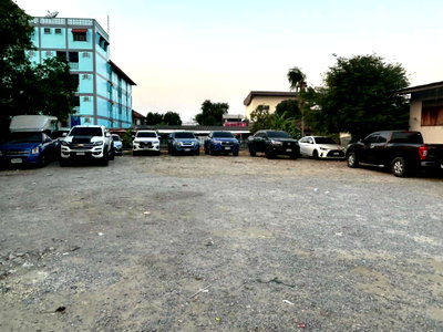 Land for rent Metropolitan Waterworks Authority Bang Khen Office : For rent house and land latphakao 410sqw. Please add line paolin1