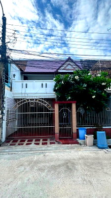 เช่าทาวน์โฮม กรุงเทพมหานคร : 🏡 ทาวน์เฮาส์เป็นมิตรกับสัตว์เลี้ยง ใกล้ BTS ปุณณวิถี | 5 ห้องนอน 2 ห้องน้ำ | ฿37,000