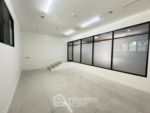 คอนโด 1 ห้องนอน โครงการ Thana Astoria Pinklao ใกล้ MRT บางไผ่ 200 ม. (ID 2580464)
