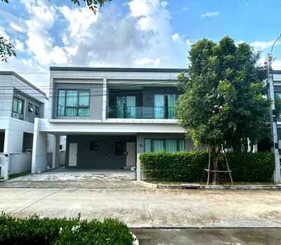 Houses for rent Samut Prakarn : svs357 For Rent: 2-story detached house, Centro Bangna, facing the clubhouse park.
