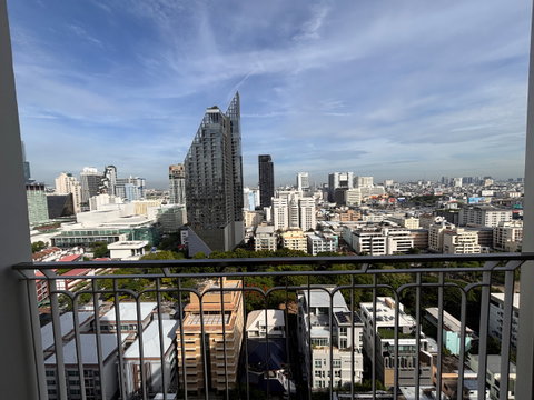 The Complete rajprarop condo,  for rent, ready for moving in, newly renovated
