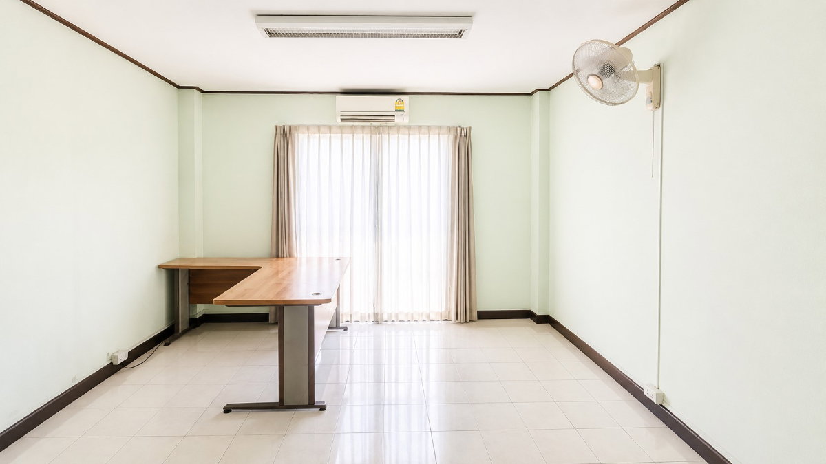 รูป ขายถูกมากทาวน์ทำเลดี 3 ชั้น 40 ตรว.ห้องริม เป็นได้ทั้งที่อยู่อาศัยและทำธุรกิจ ลำลูกกา คลองสอง ปทุมธาานี - รูปที่ 5/9