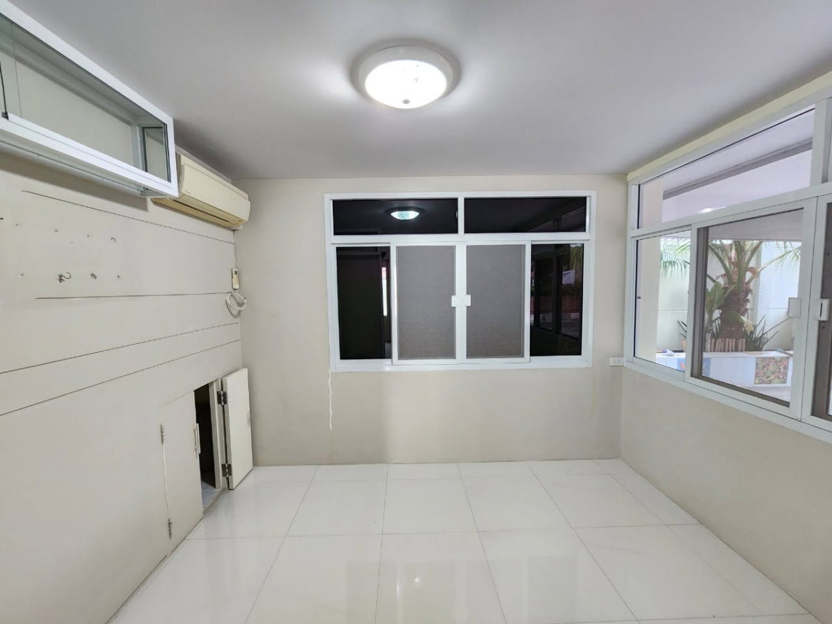 รูป บ้านเดี่ยวซอยวัดพระเงิน หลังมุม หลังเดียวไม่ติดใคร - รูปที่ 5/20