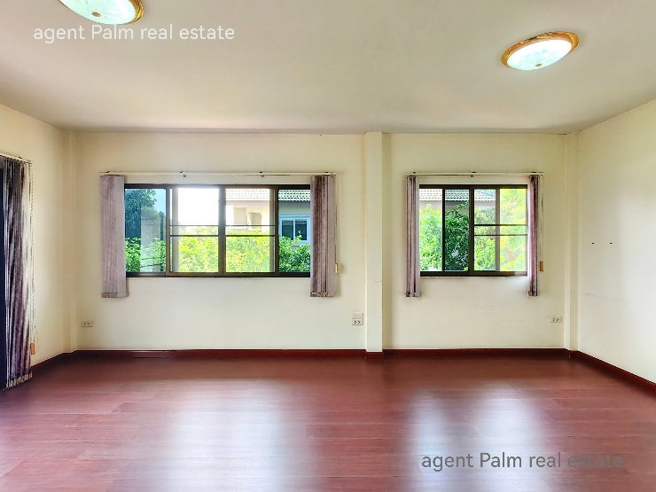 รูป 🏡✨ โอกาสการลงทุนอสังหาริมทรัพย์ในเขต EEC ชลบุรี บ้านพักอาศัย + โฮมออฟฟิศ บนทำเลศักยภาพสำหรับนักลงทุน - รูปที่ 13/20