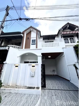 Newly Renovated Modern House | Walking Distance to Naka Mark 6575075