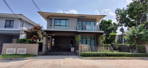 House for rent in Burasiri Bueng Nong Khot Village.
