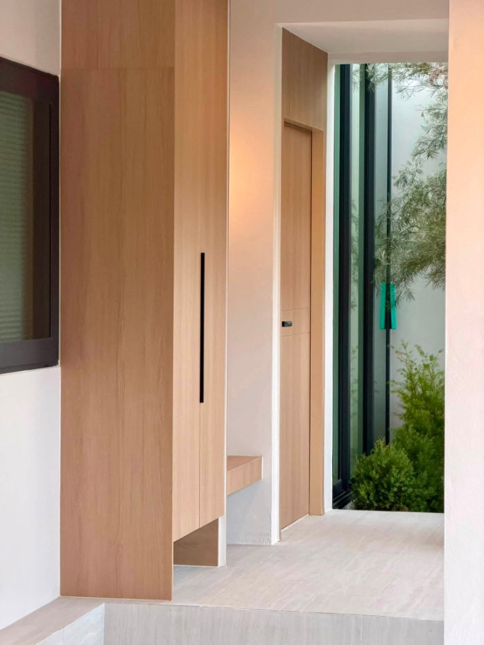 picture Luxury pool villa for sale in Wang Tan,modern luxury design emphasizing simplicity, elegance, privacy. Comes fully furnished with built-in furniture  - 2/14