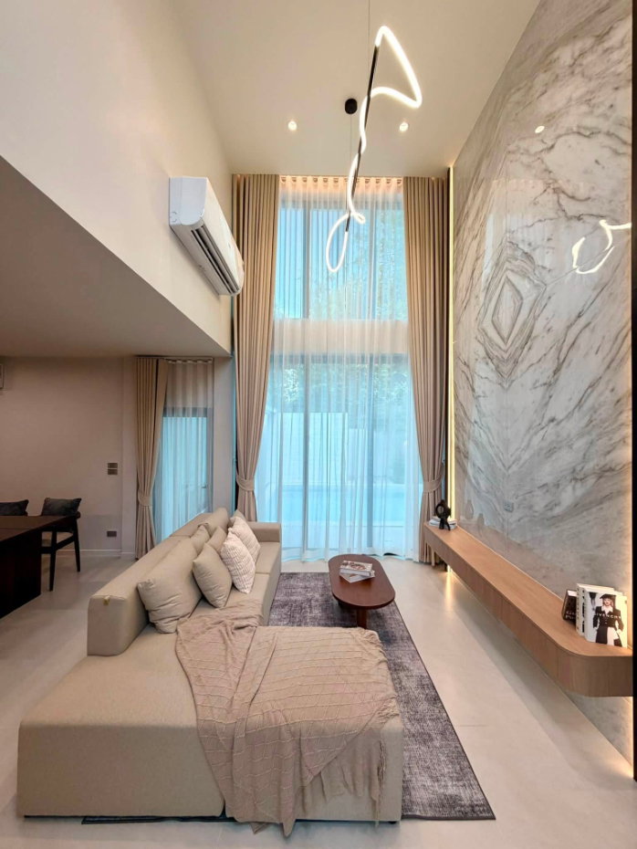 picture Luxury pool villa for sale in Wang Tan,modern luxury design emphasizing simplicity, elegance, privacy. Comes fully furnished with built-in furniture  - 5/14