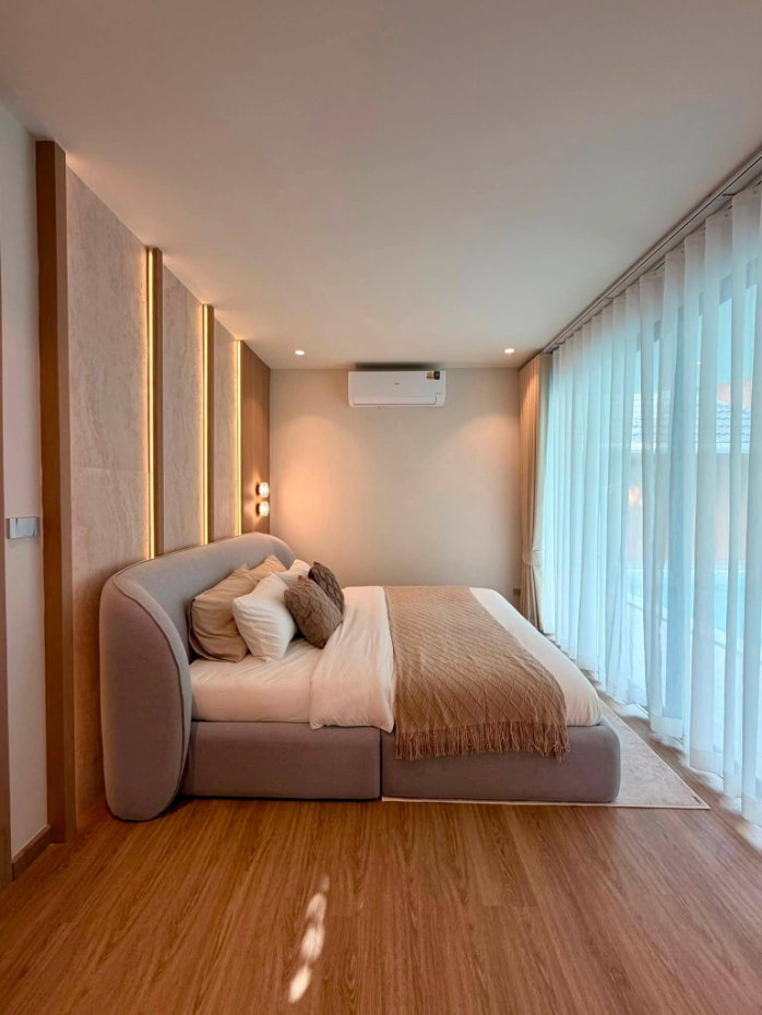 picture Luxury pool villa for sale in Wang Tan,modern luxury design emphasizing simplicity, elegance, privacy. Comes fully furnished with built-in furniture  - 11/14