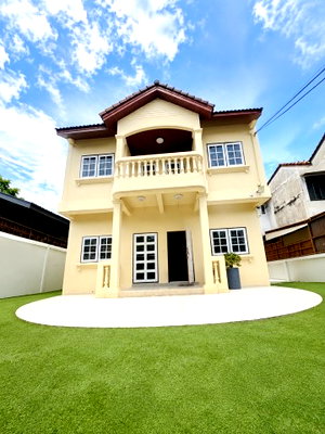 เช่าบ้านเดี่ยว เซ็นทรัล พลาซ่า บางนา : บ้านเดี่ยวใหญ่ให้เช่า 5นอน รามคำแหง 30-40 MRTรพ.รามคำแหง 550ม. 5น้ำ 103ตร.ว. 412ตร.ม.