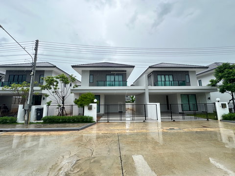 บ้านเช่า หมู่บ้าน ฉัตรเพชร ศรีฐาน