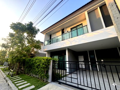 เช่าบ้านเดี่ยว หลักสี่พลาซ่า : 🏡✨ ให้เช่าบ้านเดี่ยว 2 ชั้น — CENTRO วิภาวดี บ้านใหม่ 100% ทำเลโซนหน้าโครงการ ติด Clubhouse & สระว่ายน้ำ ดีที่สุดในโครงการ!