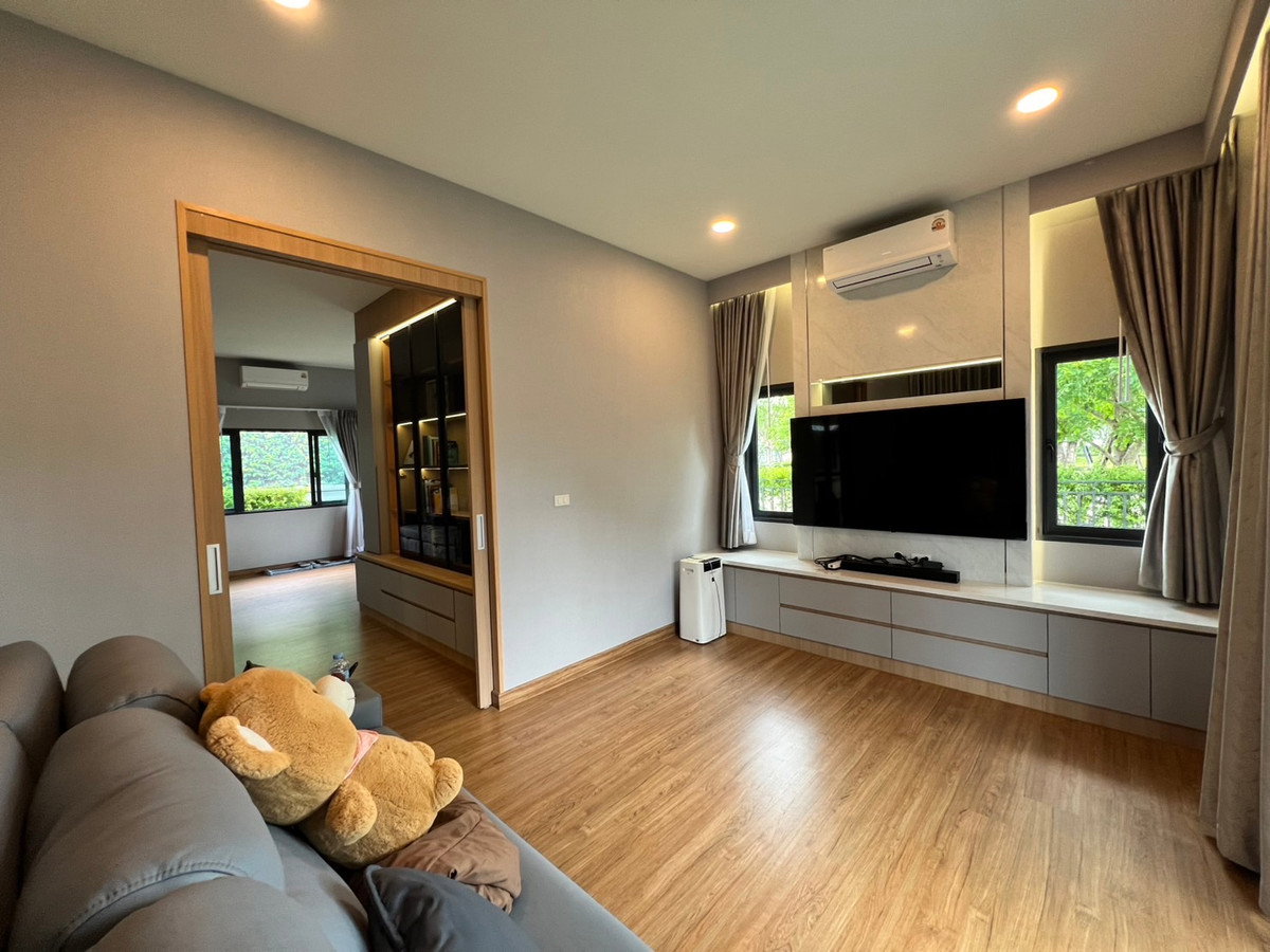 รูป 🏡✨ ให้เช่าบ้านเดี่ยวหรู 2 ชั้น — Centro ทวีวัฒนา บ้านใหม่มาก Built-in ทั้งหลัง พร้อมเรือนรับรอง หิ้วกระเป๋าเข้าอยู่ได้เลย - รูปที่ 4/15