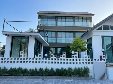  ให้เช่า Pool Villa 3 ชั้น สไตล์ Modern พร้อมสระว่ายน้ำส่วนตัว 9 ห้องนอน ทำเลศักยภาพ ใกล้ Big C ดอนจั่น เชียงใหม่  A5-V0027