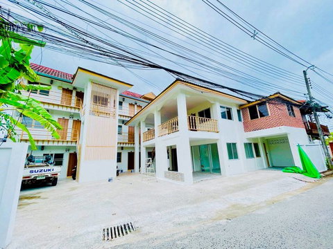 🏨For Sale! Hotel Business Thapae Road 15 Rooms 101 Sqw. 35M THB 📞063-6649056