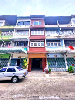 Townhouses for rent Bangkok : Near Big C Dao Khanong 945 m., near 2 BTS lines, Wutthakat 1.6 km., 4-story building, 3 bedrooms, 2 bathrooms, CJ MORE Chom Thong 13 600 m., 18 sq