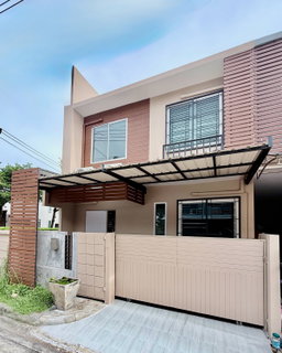 รูปภาพ 🏡✨ ให้เช่าทาวน์โฮม 2 ชั้น (หลังมุม) — อารียา The Colors ลาดปลาเค้า บ้านรีโนเวทใหม่ ทำเลดี ใกล้เกษตร–นวมินทร์ / รามอินทรา