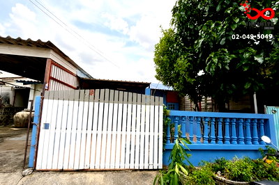 ขายทาวน์โฮม : ขายทาวน์เฮาส์ชั้นเดียว 25 ตร.ว. หมู่บ้านเคหะธานี 4 ถนนราษฎร์พัฒนา พร้อมอยู่ เดินทางสะดวก เหมาะอยู่อาศัยหรือซื้อลงทุน