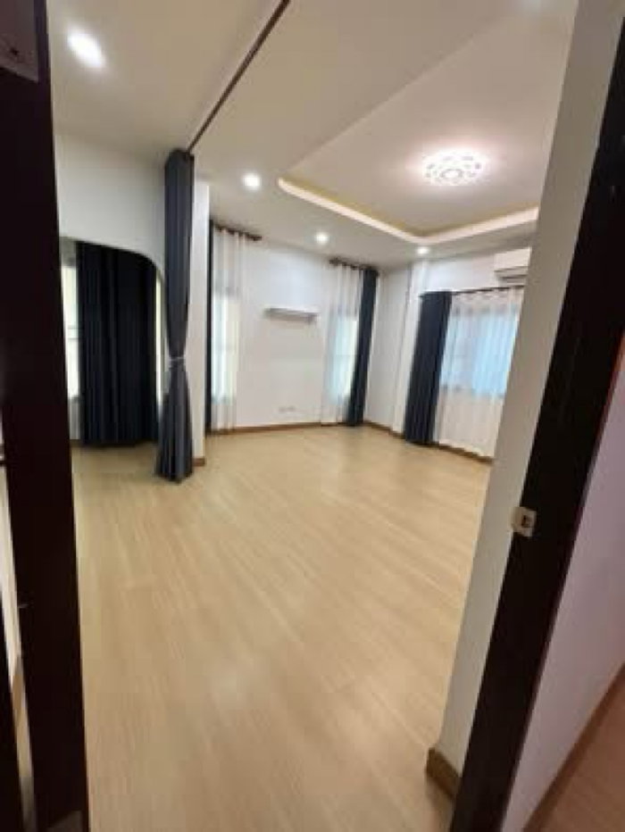 รูป 🏡 ขายบ้านเดี่ยว 2 ชั้น ใจกลางเมืองอุดรฯ ที่ดินใหญ่ 132 ตร.วา ใกล้อุดรพิทย์ 200 ม. ราคา 10.9 ล้านบาท เจ้าของขายเอง - รูปที่ 12/16