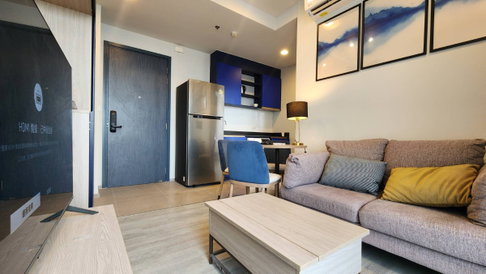 For rent ✨XT Ekkamai ✨ 2 bedrooms, size 45.45 sq m, fully furnished, ready to move in 🥰 Convenient travel, connected to many roads 🚗