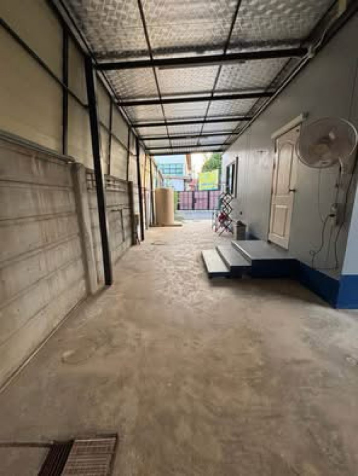 รูป 🏡 ขายบ้านเดี่ยว 2 ชั้น ใจกลางเมืองอุดรฯ ที่ดินใหญ่ 132 ตร.วา ใกล้อุดรพิทย์ 200 ม. ราคา 10.9 ล้านบาท เจ้าของขายเอง - รูปที่ 3/16