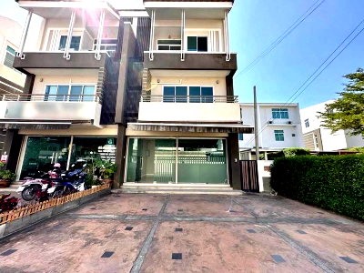 Home office for rent Far Eastern University : 🎊🏢 3-Storey Office for Rent at K Park | Mahidol Road, Chiang Mai | Ready to Move In ✨