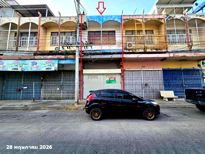 Shophouses for sale Nakhon Sawan : SHOP HOUSE 16.7 Sq.w. Muang Nakhon Sawan Nakhon Sawan for 2.5M