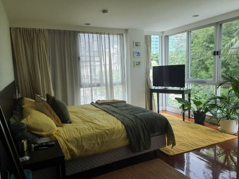 LTH15937 - Pet Friendly Condo for Rent Sathorn | Sathorn Gallery Residences | 100,000 THB | คอนโดหรูให้เช่า สาทร โครงการ Sathorn Gallery Residences