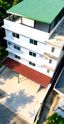 Shophouses for rent วิทยาลัยเทคนิคกาญจนาภิเษกมหานคร : Romklao area, suitable for residence, home office, newly renovated shophouse, 3 and a half floors, rooftop with roof, 224 sq m., 3 bedrooms, 2