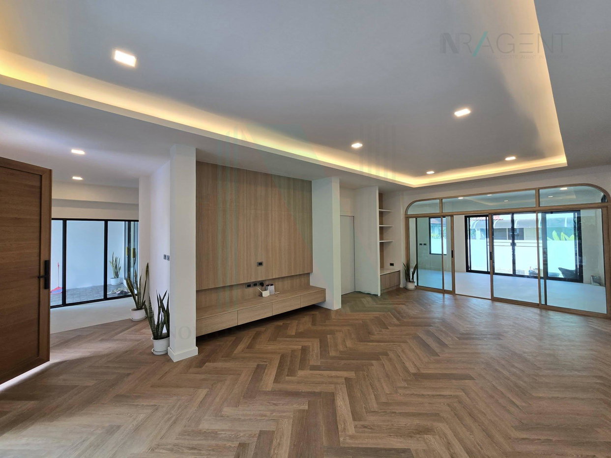 picture For Sell House BAAN MUANG AKE PROJECT 3 2-story 4 bedroom 5 bathroom - 2/8