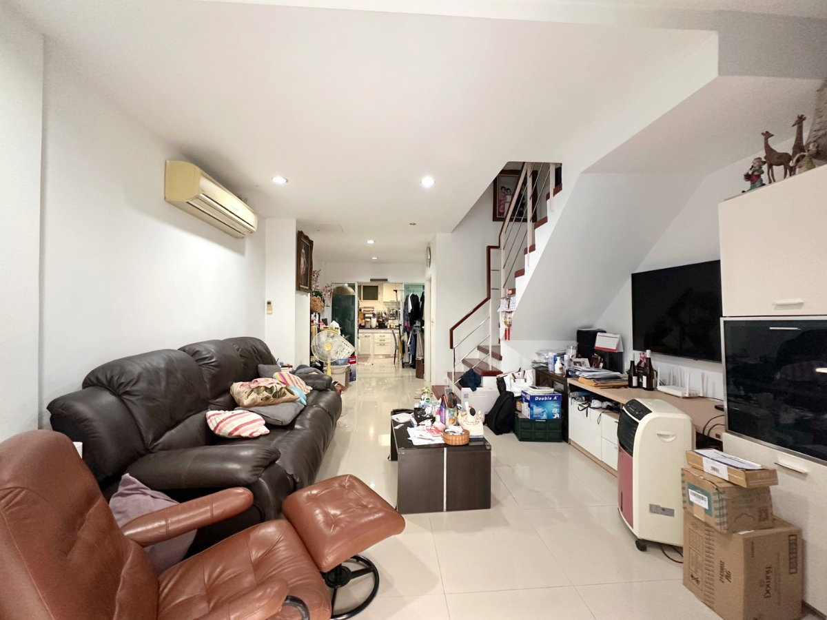 รูป ขายทาวน์เฮ้าส์ซอยนนทรี 20 สภาพดี 4 ห้องนอน  - รูปที่ 3/10