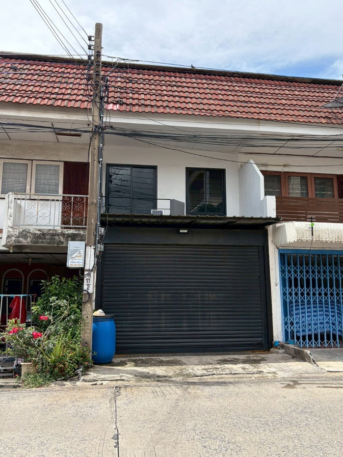 รูป ขายทาวน์โฮม 2 ชั้น รีโนเวทใหม่พร้อมอยู่ใจกลางเมือง ถ.เสนานิคม ใกล้ลาดพร้าว-รัชโยธิน ใกล้รถไฟฟ้าสายสีเขียวเพียง 10 นาที - รูปที่ 16/16