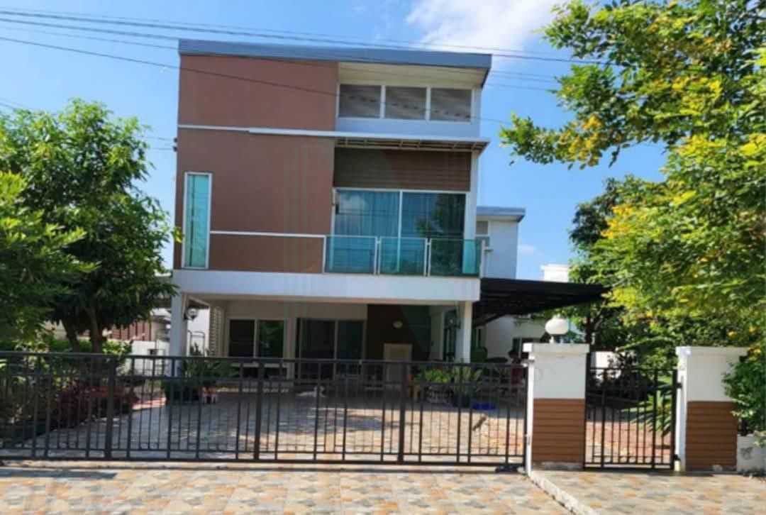 รูป ให้เช่าบ้านเดี่ยว 3 ชั้น โฮมเพลส เดอะพาร์ค วงแหวน-พระราม 9 3 ห้องนอน 2 ห้องน้ำ - รูปที่ 1/8