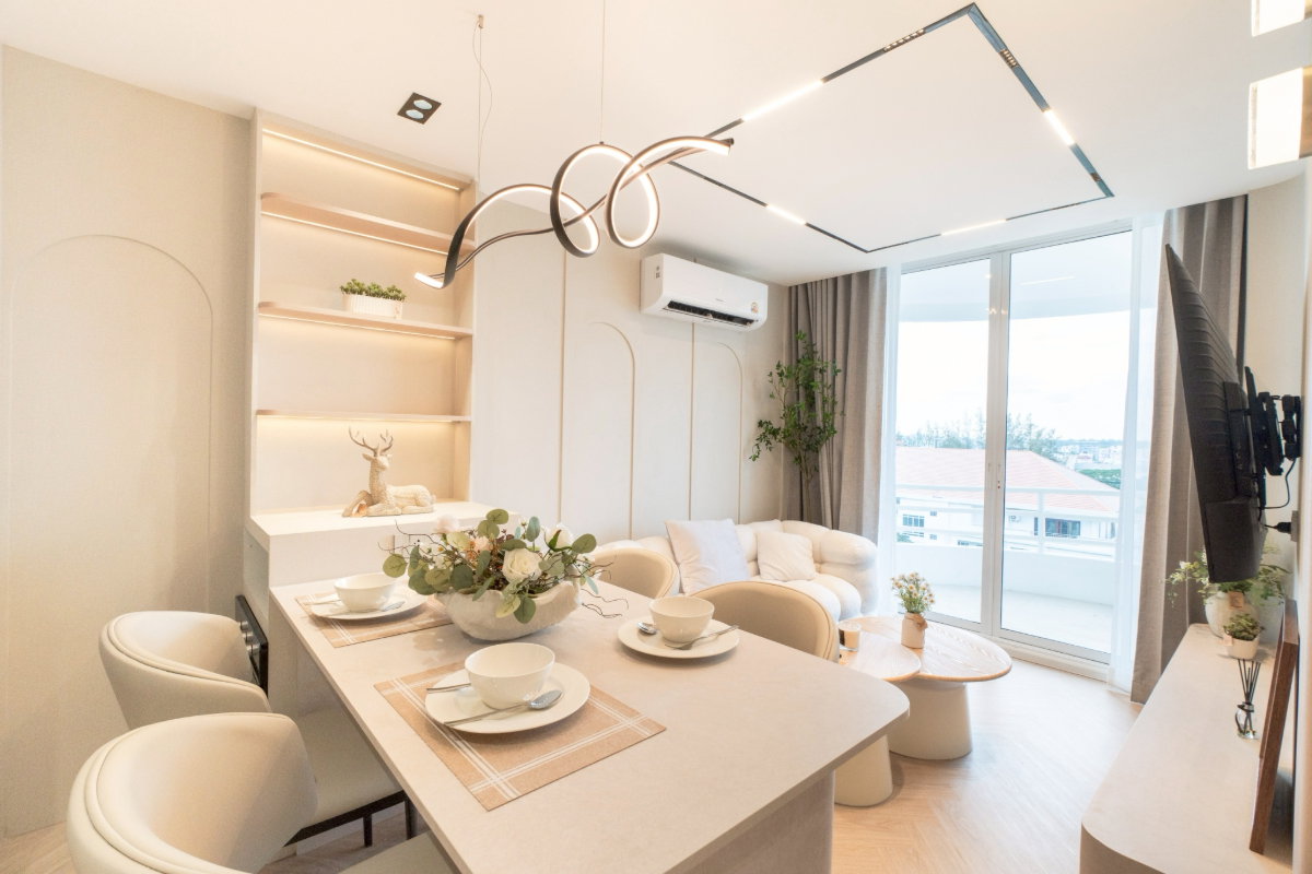 รูป  คอนโด Penthouse ห้องมุมสุดพิเศษ บนทำเลย่านเศรษฐกิจของเชียงใหม่   #C1MG100287 - รูปที่ 1/40