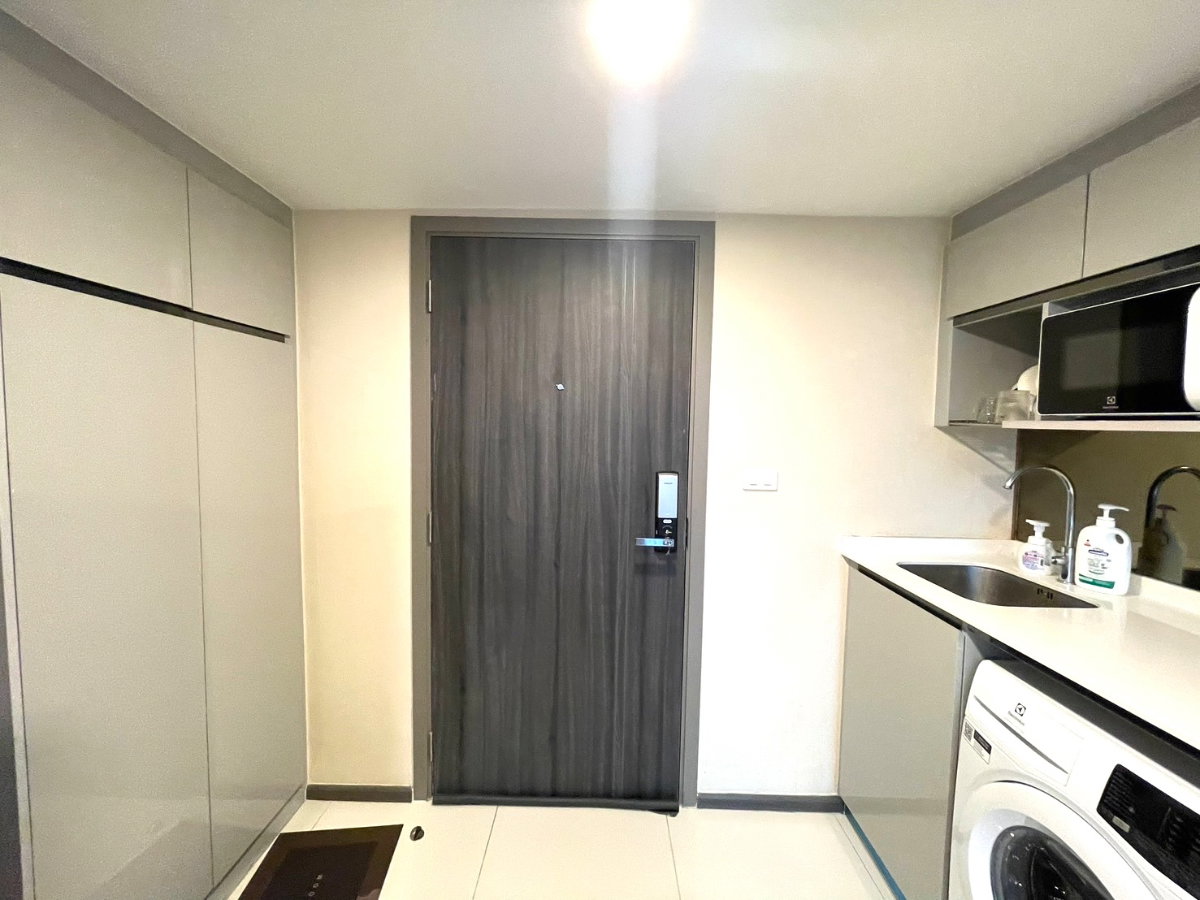 รูป 🏙Duplex 2 ชั้น 🔥Knightsbridge space พระราม9🔥🚅 ติด MRT พระราม9 ‼️ใกล้ Central Rama 9,Fortune☎️Tel/What App:0917061999 คุณกวา - รูปที่ 17/20