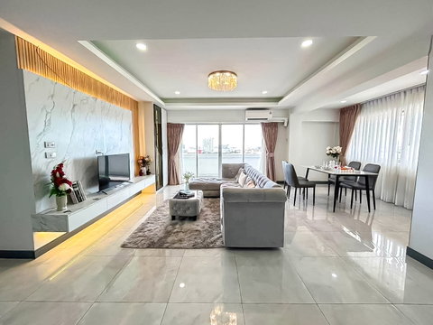 Keha Thepprasit Condo for Sale Jomtien 3 Bedroom Corner