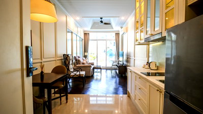 คอนโดให้เช่า : Grand Florida Beachfront Pattaya Pool Access Condo for Rent