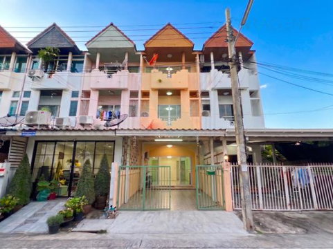 ขายทาวน์เฮาส์ โครงการ สัมมากร รามคำแหง 112 3 ชั้น 3 ห้องนอน 3 ห้องน้ำ