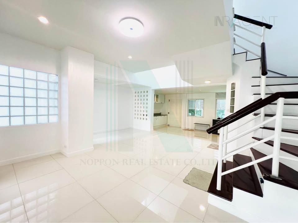รูป ขายทาวน์โฮม โครงการ เศรณี ปาร์ค วิภาวดี 60 3 ชั้น 4 ห้องนอน 3 ห้องน้ำ - รูปที่ 5/8