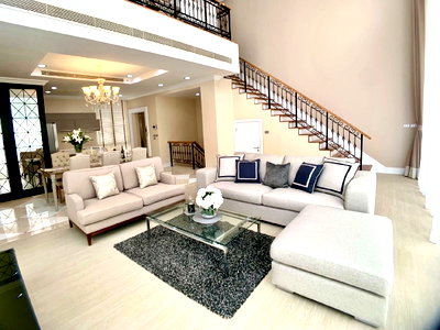 ทาวน์โฮมให้เช่า : 🏡✨ ให้เช่า Luxury Townhome พร้อมสระว่ายน้ำและลิฟต์ส่วนตัว 📍 349 Residence สุขุมวิท 49 | ใจกลางทองหล่อ–พร้อมพงษ์