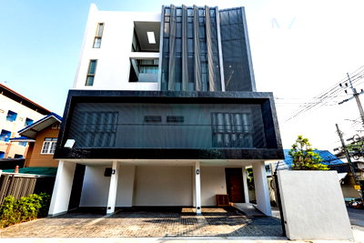 ขายบ้านเดี่ยว : ขายบ้านเดี่ยว โครงการ ซิมมิทรี เกษตร-นวมินทร์ 4 ชั้น 3 ห้องนอน 4 ห้องน้ำ