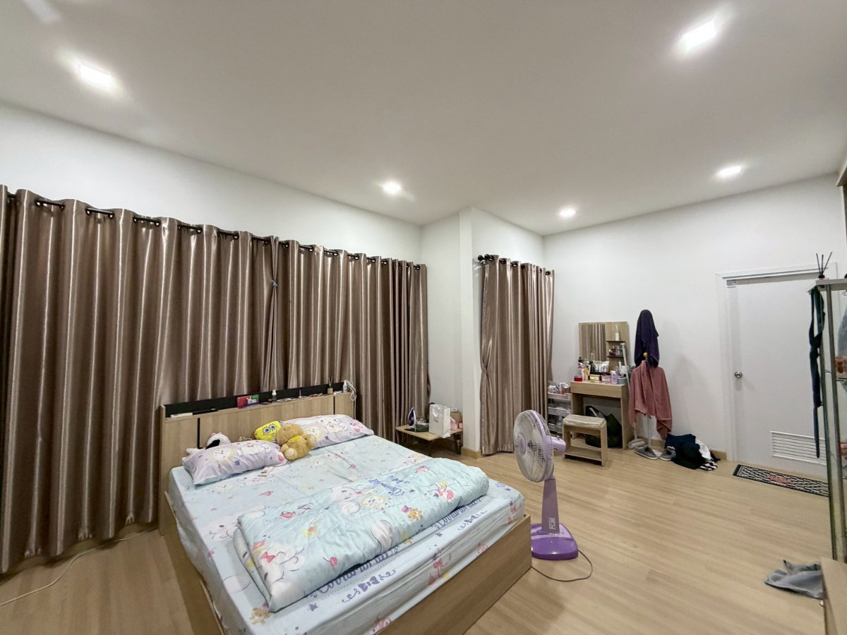 รูป ขายบ้านแฝด 4 ห้องนอน ทำเลดีใจกลางเมืองชลบุรี - รูปที่ 9/11