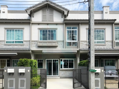 ให้เช่าทาวน์เฮาส์ 2 ชั้น อินดี้ 3 บางนา กม.7 2 ห้องนอน 3 ห้องน้ำ